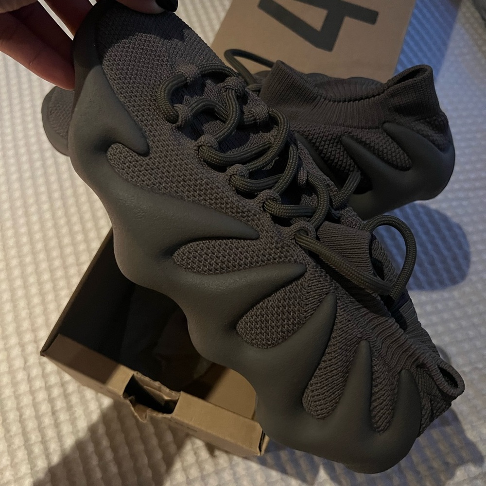 Yeezy 450 “Cinder” US Men’s 6.5 | US Women’s 8